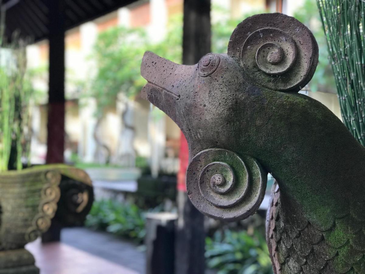 Akatara Hotel Toyapakeh 外观 照片